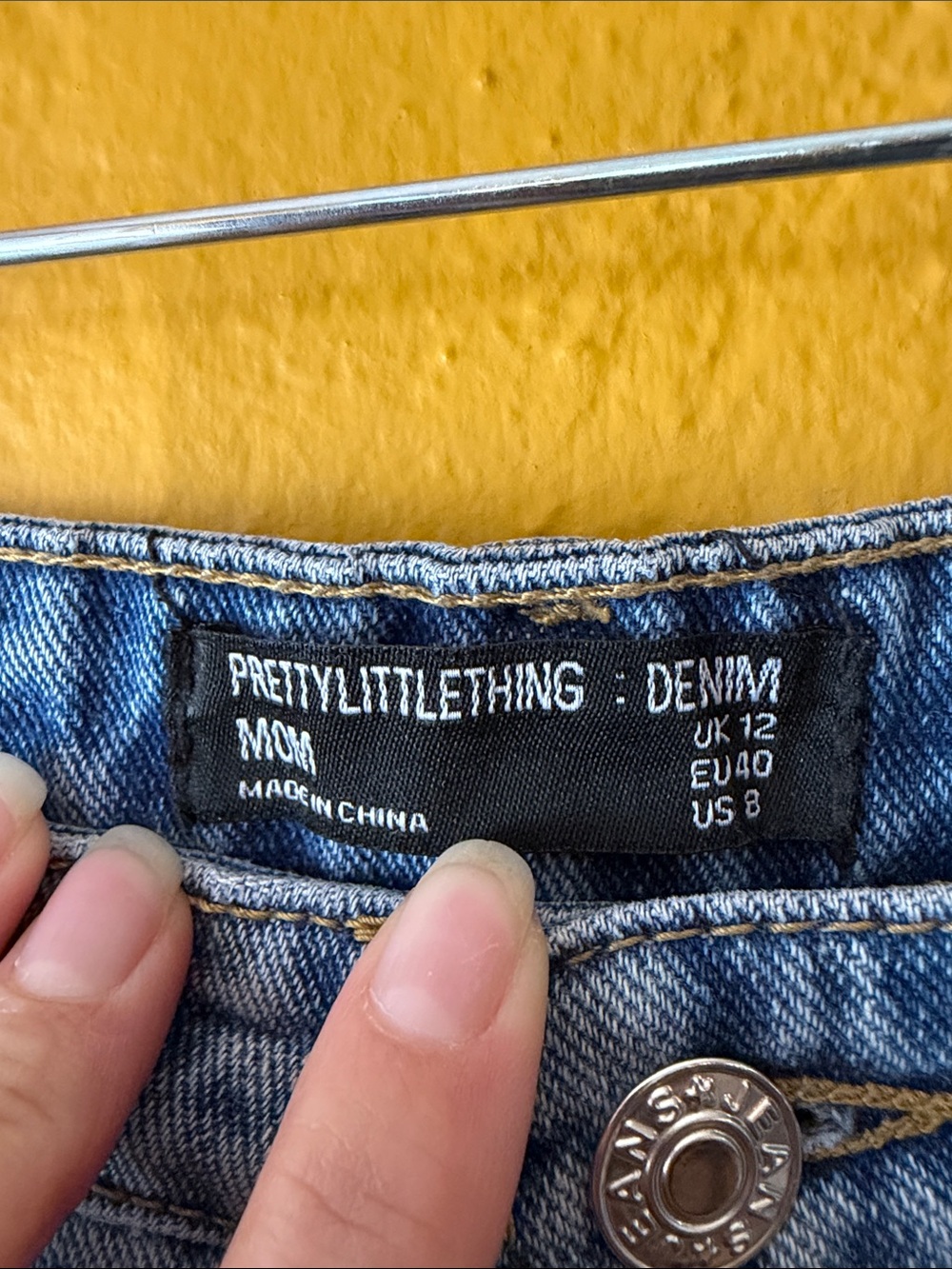 PRETTYLITTLETHING MID BLUE WASH HIGH WAIST MOM JEANS US 8 Great Condition - Picture 6 of 8